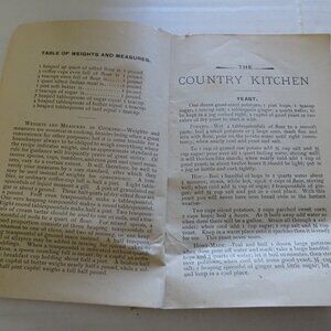 The Country Kitchen - Cookbook - Vintage - by Mrs. Carrie E. Robinson